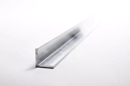 Kątownik aluminiowy 10x10x1,5mm 1mb PA38