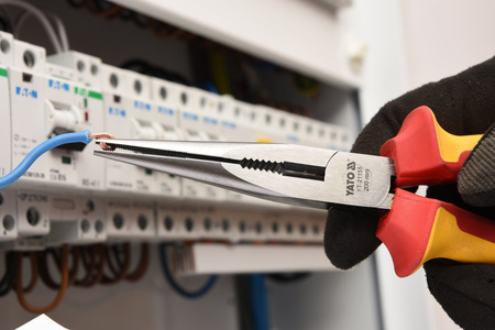 Yato szczypce wydłużone proste 200mm VDE YT-21155