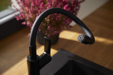 KFA Armatura bateria zlewozmywakowa Rumba z elastyczną wylewką czarna 6553-915-81