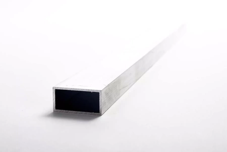 Rura prostokątna aluminiowa 40x20x3,0mm 1mb PA38