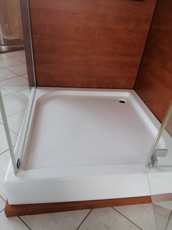 Besco brodzik kwadratowy Oskar 90x90cm biały BAO-90-PK