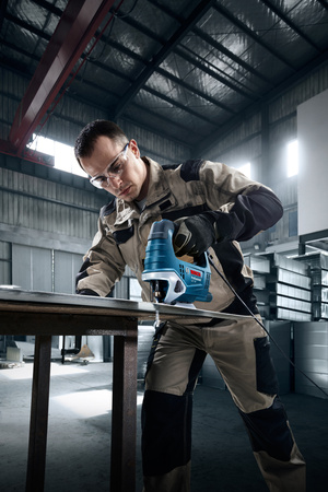 Bosch wyrzynarka GST 750 w walizce 06015B4121